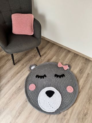 Jeden krásný kobereček do dětského pokojíčku. 😍 #hackovani #hackovanykoberec #koberecek #detskykoberec #detskykoberecek...